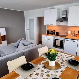 - Langenhagen Center Apartment